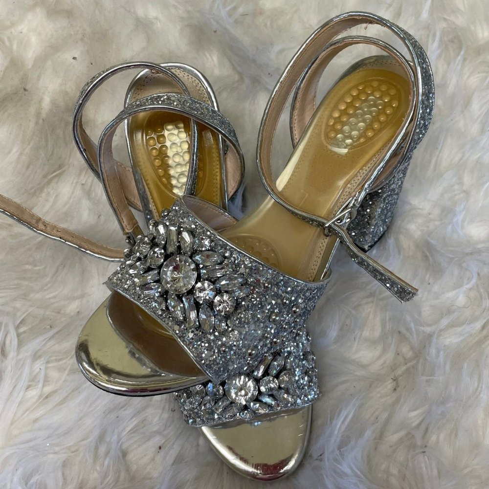 GLAM Party Shoes!  TopShop Silver Glitter Heels
